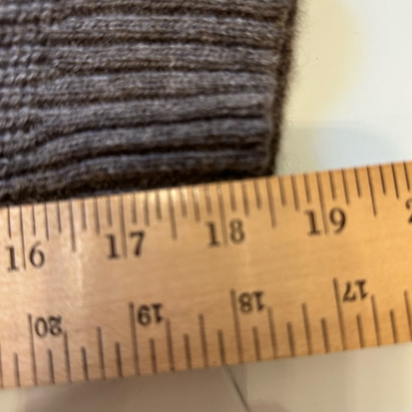 Eileen Fisher sweater size medium - Picture 7 of 7